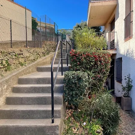 Collioure, Bel De 40m2 Avec Balcon Et Parking